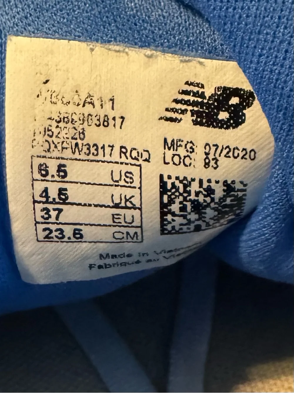 New Balance Fresh Foam 860v11 Women’s Frost Blue/Faded Cobalt Size 6.5